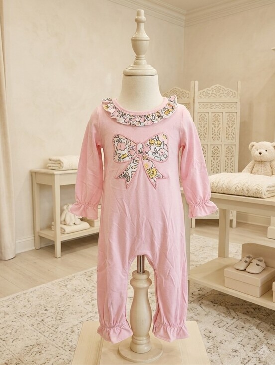 Sassy Kids Other - Sassy Kids Pink Floral Bow Applique Romper Sz 6-12M